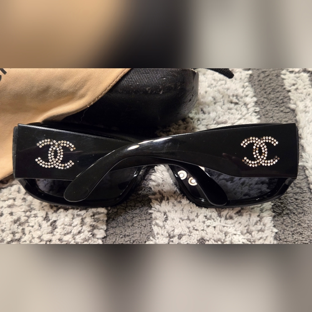 CHANEL Black Sunglasses